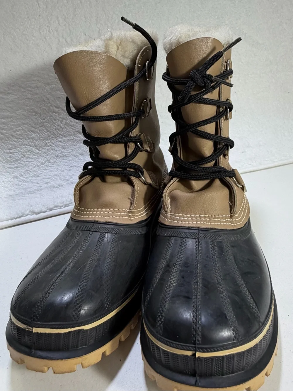 Sorel Caribou Boots Made in Canada Leather Snow Boots Tan and Black Men Size 8